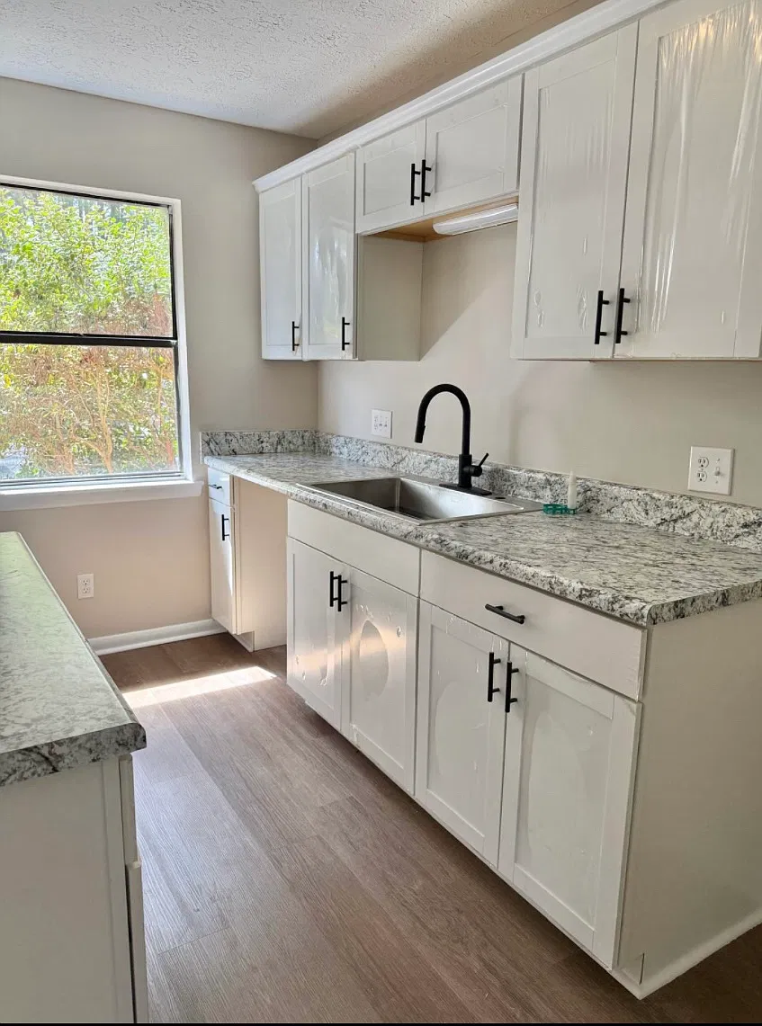 3552 Torbay Dr — Photo 4