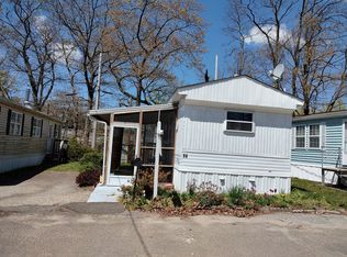 14 Horseshoe Dr, Shelton, CT 06484