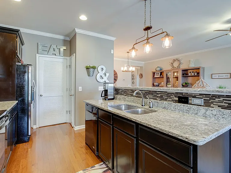 2012 Hickory Brook Dr — Photo 10