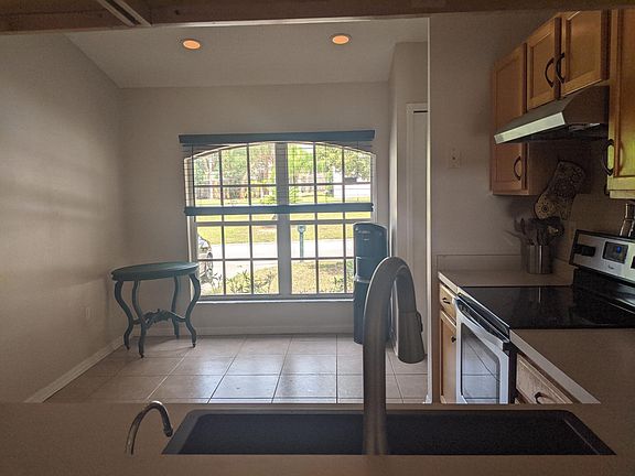 4th image of 3155 Valley Vista Cir