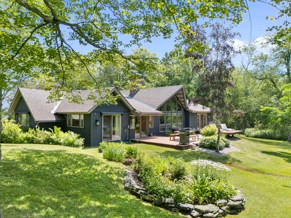 55 Crosstown Road, Dover, VT 05356