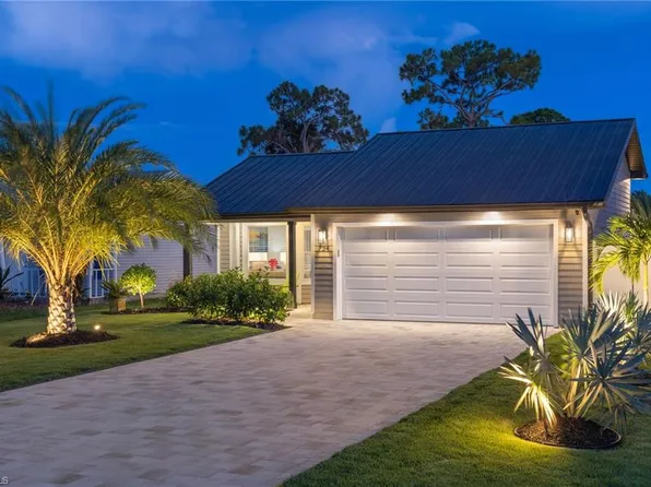 734 95th AVE N, NAPLES, FL 34108