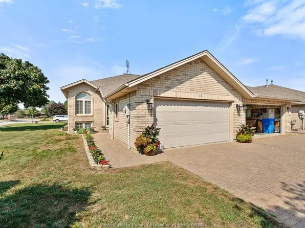 41 Queens Hill Cres, Leamington, ON N8H 5M5