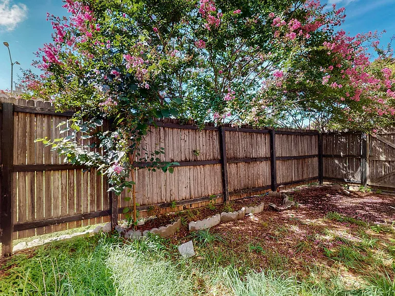5322 Columbia Ave — Photo 25