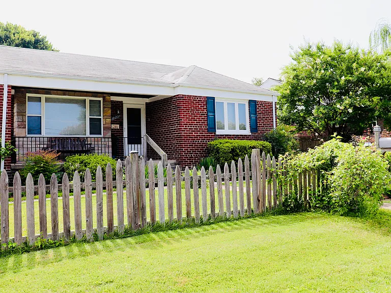 10211 McKenney Ave #B — Photo 22