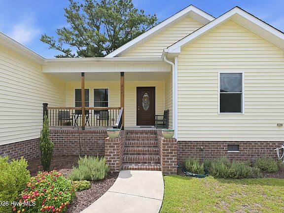 2nd image of 907 Sea Holly Court