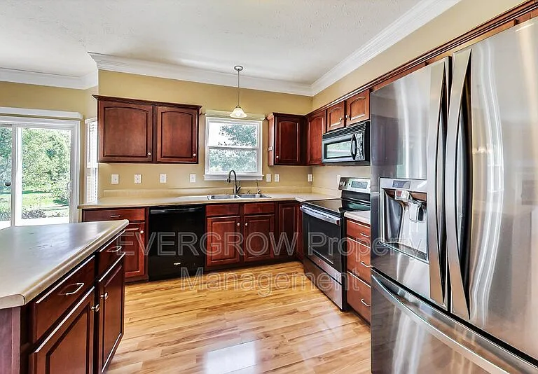 1047 Andrew Ct — Photo 14