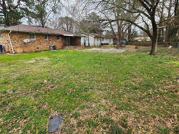 2nd image of 2835 Middleburg Dr