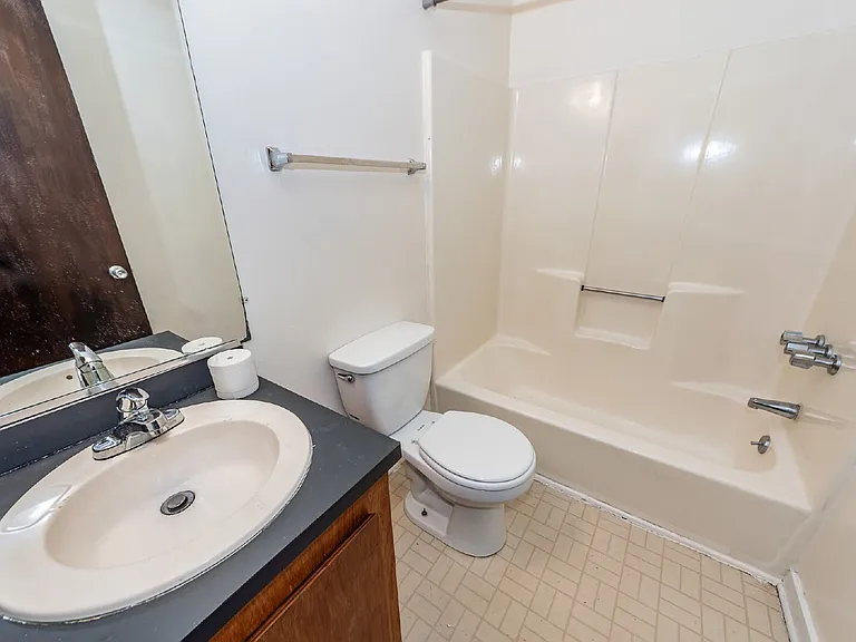2020 Coldspring Dr — Photo 2
