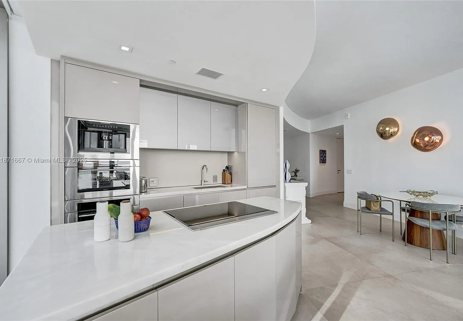 2 bed, 2.5 bath, 1525 sqft, $16,900 — Photo 3