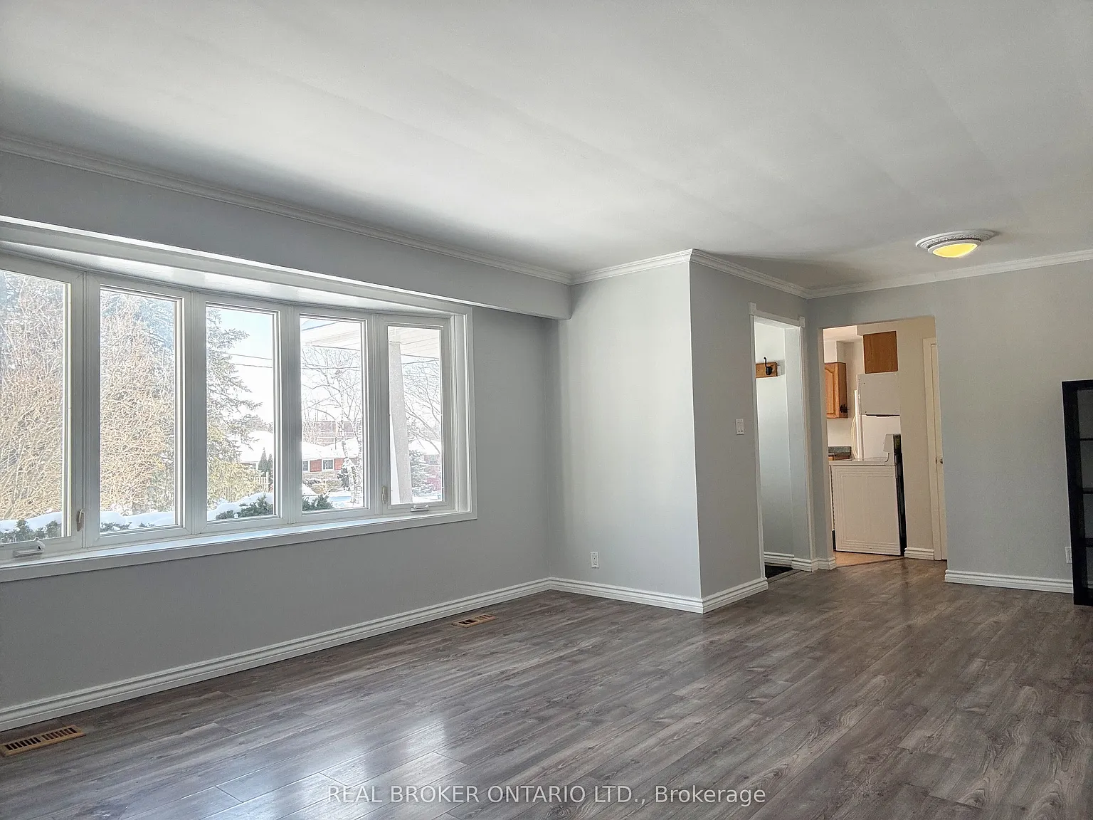 3 bed, $2,400 — Photo 4