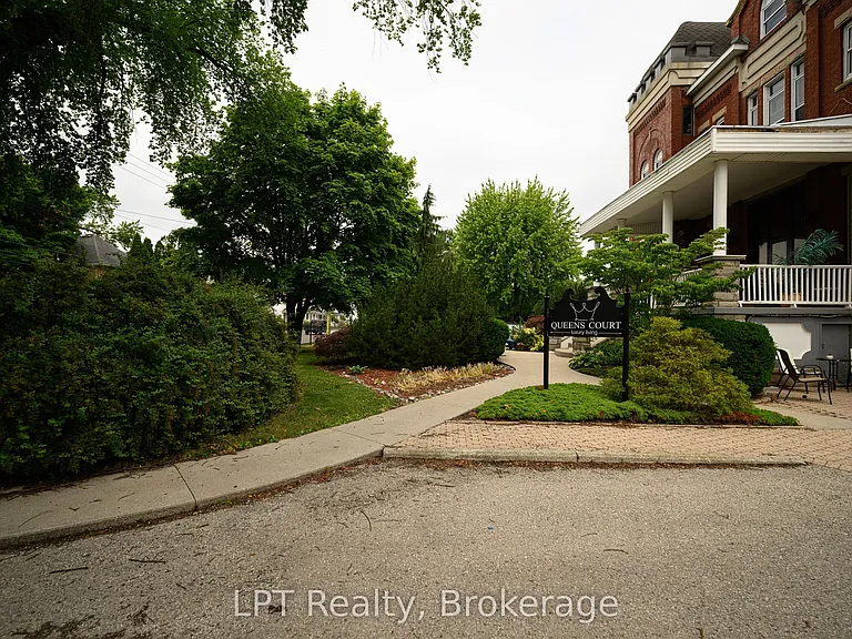 317 Queen St #103 — Photo 23