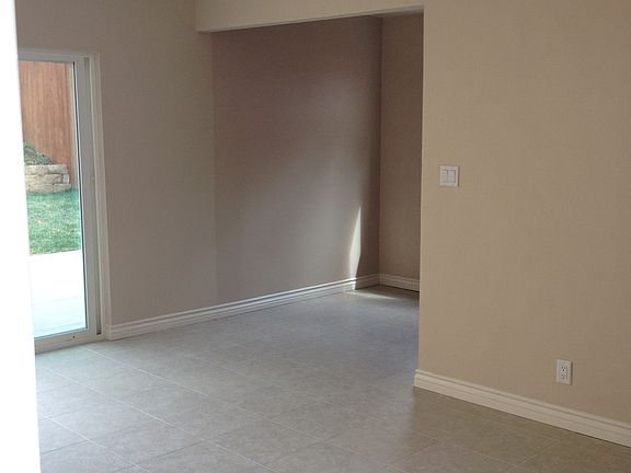 2nd image of 3410-12 Fairmount Ave