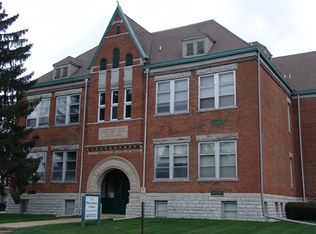 1100 17th St APT 3A, Columbus, IN 47201