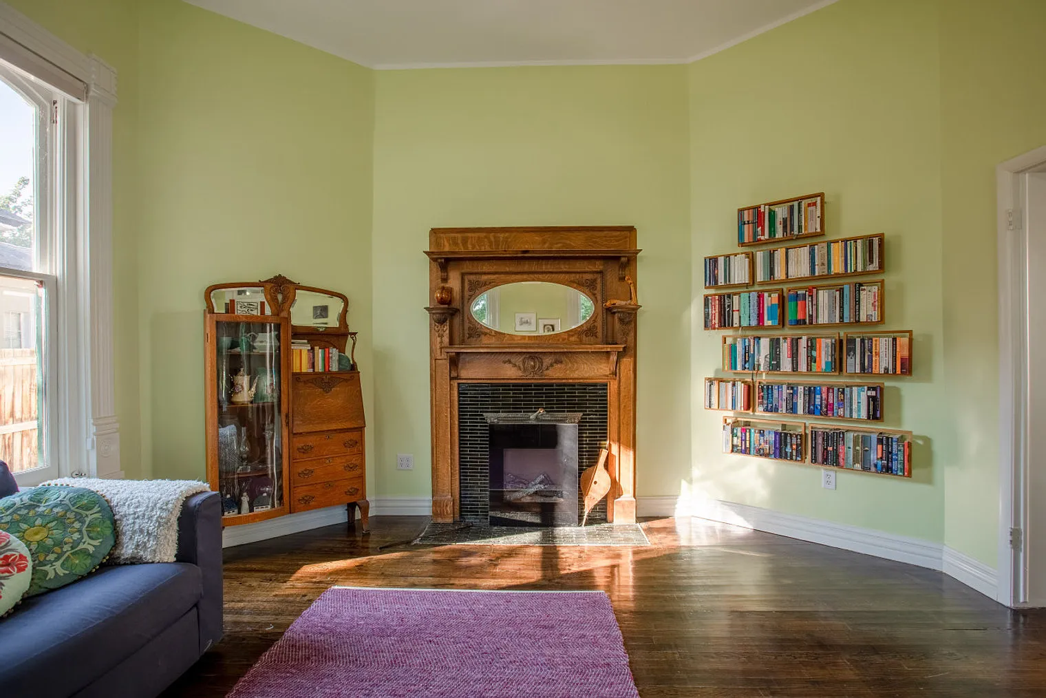 2 bed, 1.0 bath, 1291 sqft, $3,033 — Photo 3