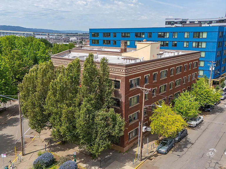 Historic Paramount Apartments — Photo 54
