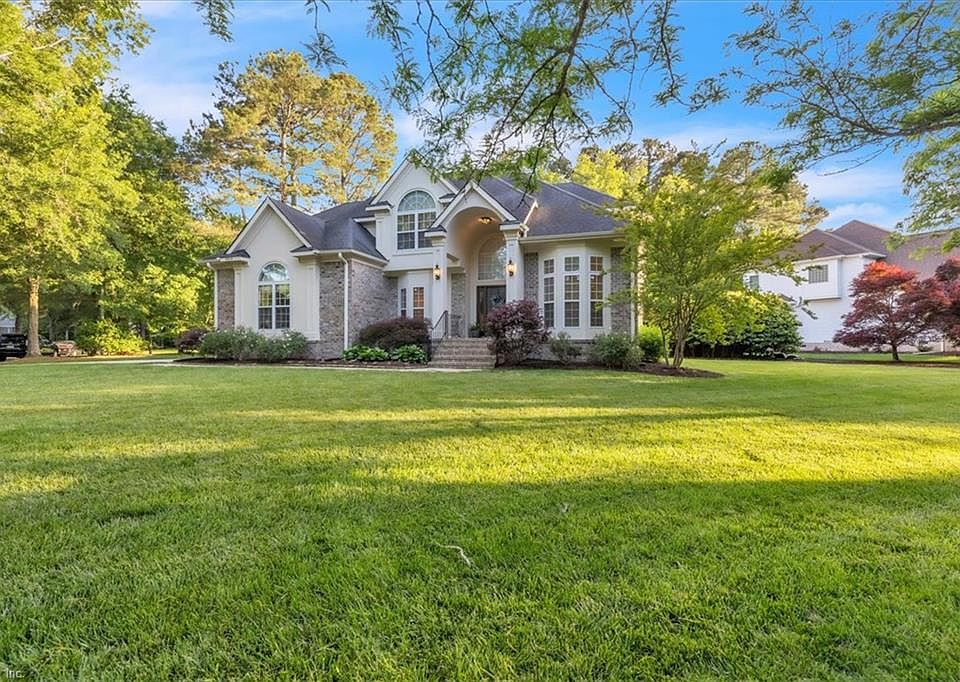 1st image of 2313 McNelly Ln