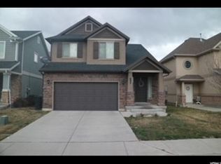 684 W 1045 N, Centerville, UT 84014