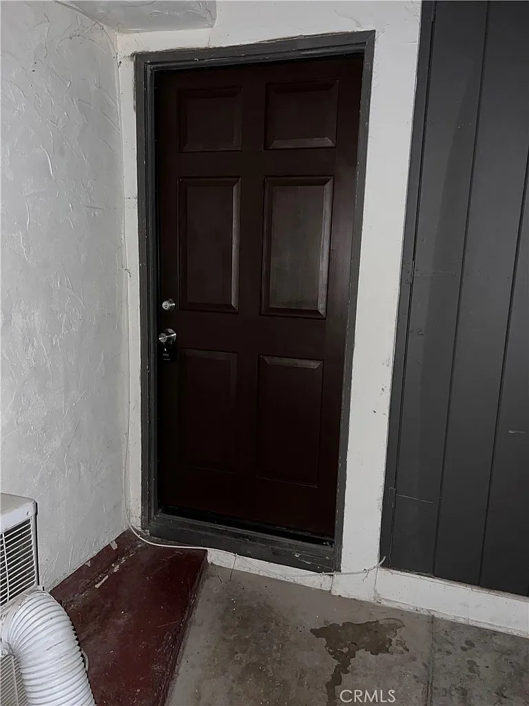 Studio, 300 sqft, $900 — Photo 4