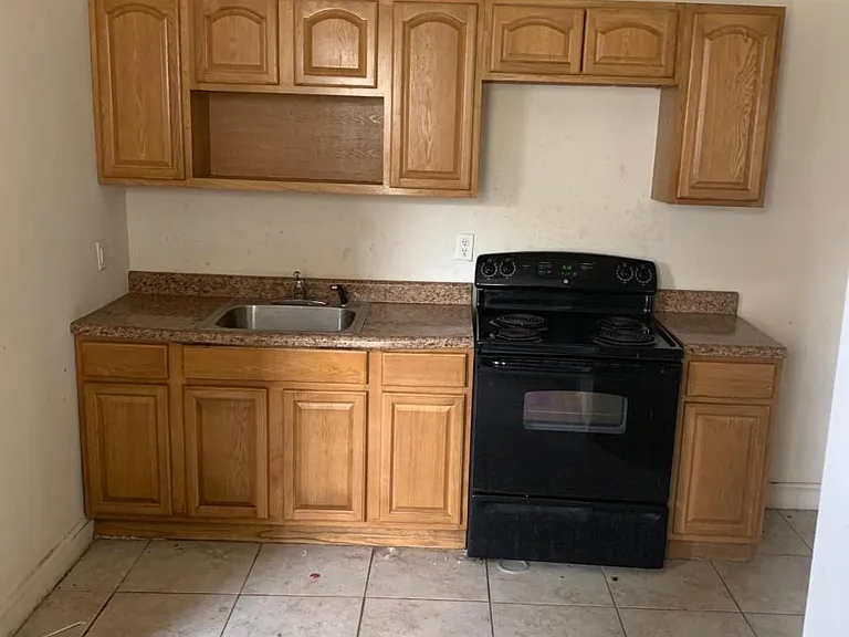 3225 Turner St #1 — Photo 9