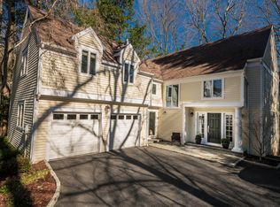 2 Overbrook Dr, Millwood, NY 10546
