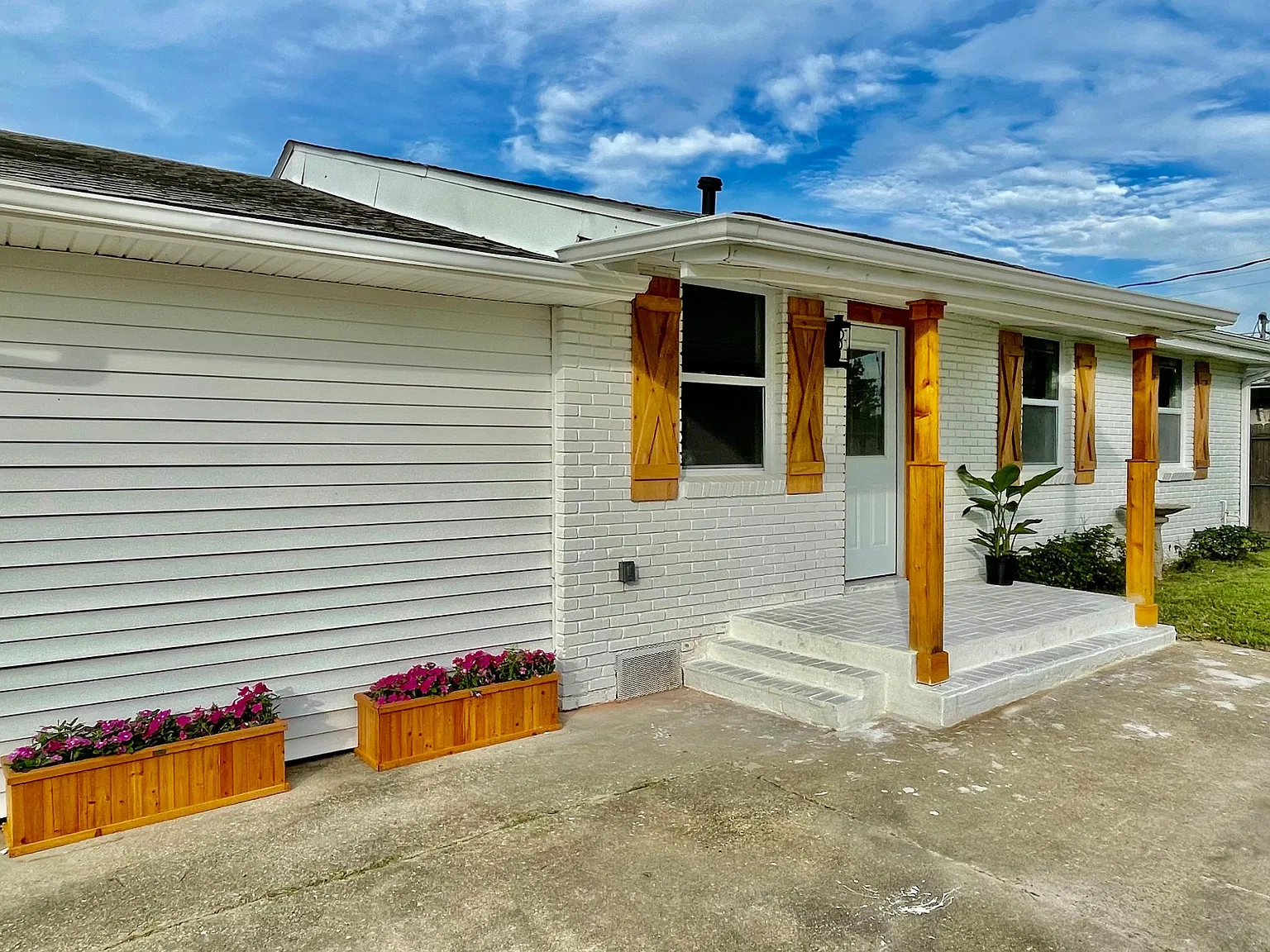 4 bed, 1600 sqft, $2,500 — Photo 2