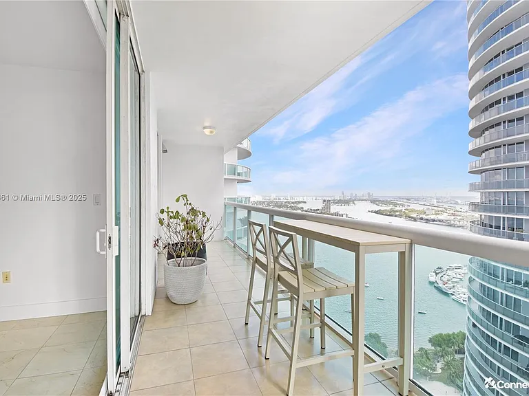 1800 N Bayshore Dr — Photo 8