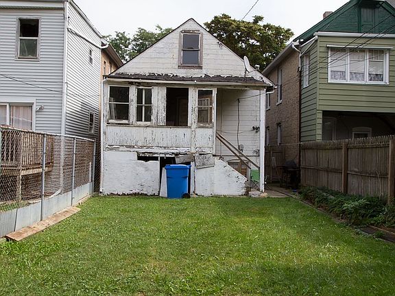 4th image of 836 N Washtenaw Ave