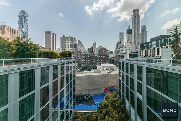 Sold by Bond New York | media 5