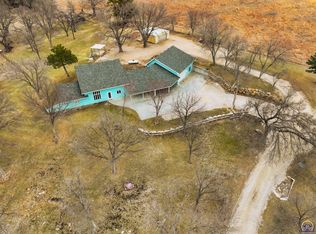 26975 Oregon Trail Rd, Saint Marys, KS 66536