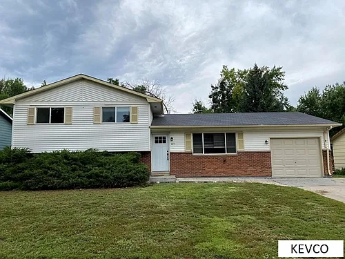 817 Tyler St Photo 1