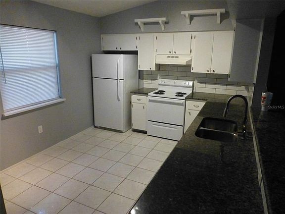 2nd image of 1890 Wolford Rd APT 5