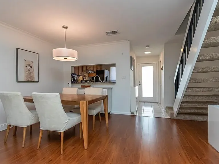 3062 S Oakland Forest Dr — Photo 8