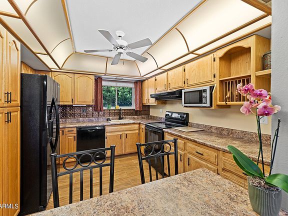 5th image of 10402 W Cheryl Dr