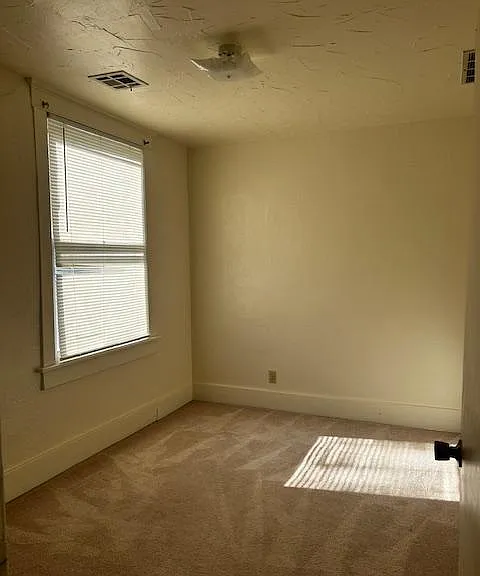201 E Central Ave #4 — Photo 4