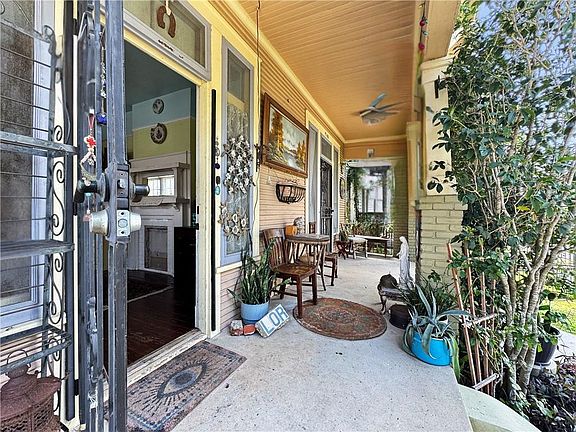 3rd image of 2705 Bruxelles St