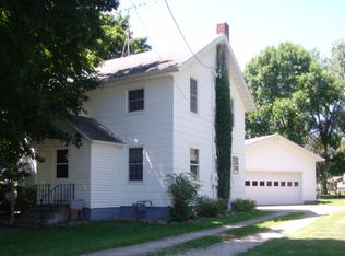 207 N Maple St, Sumner, IA 50674