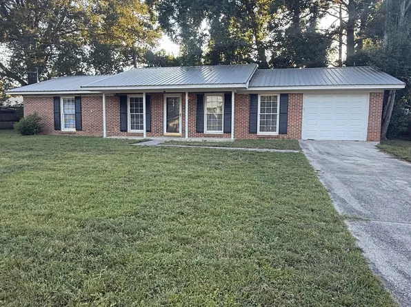 164 Periwinkle Ln, Ozark, AL 36360