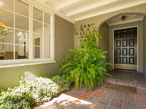 428 N Las Palmas Ave, Los Angeles, CA 90004