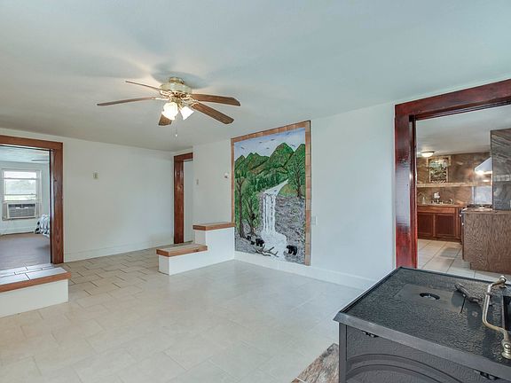 5th image of 313 N Amhurst Pl