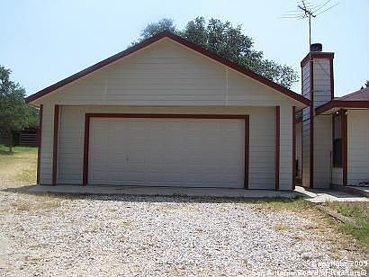 3rd image of 879 Evening Shade Dr