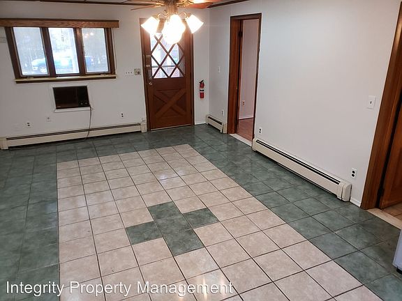 3rd image of 3215 Route 9w APT 1