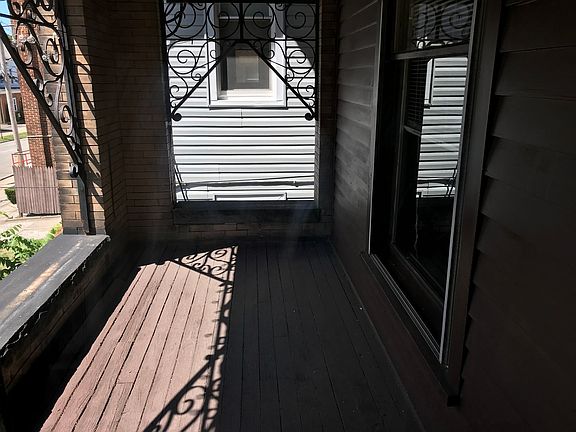 5th image of 230 W 8th St #2W-1