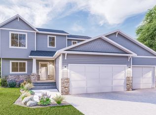 442 Wren Dr, Grand Forks, ND 58201