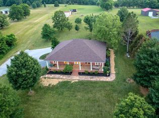 247 Watt Nolen Rd, Cottontown, TN 37048