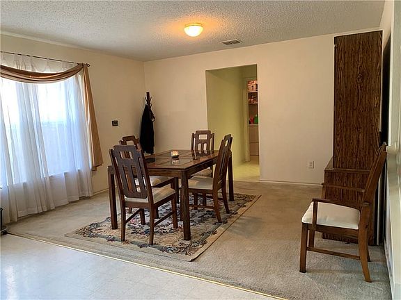 4th image of 328 Kissimmee Dr