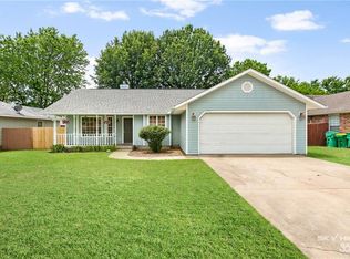 301 Fern St, Centerton, AR 72719