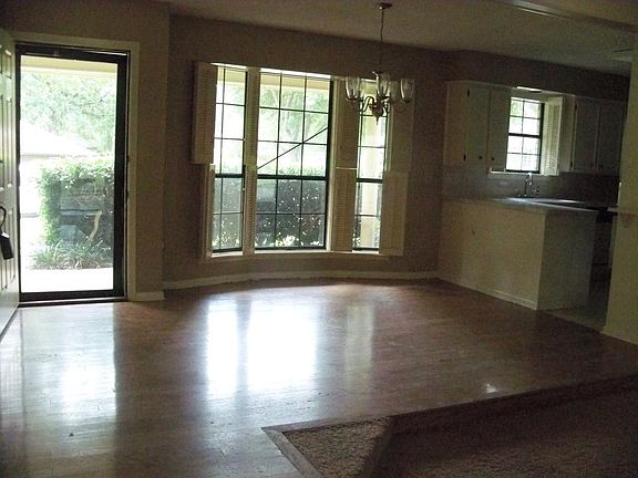 5th image of 525 County Road 5021