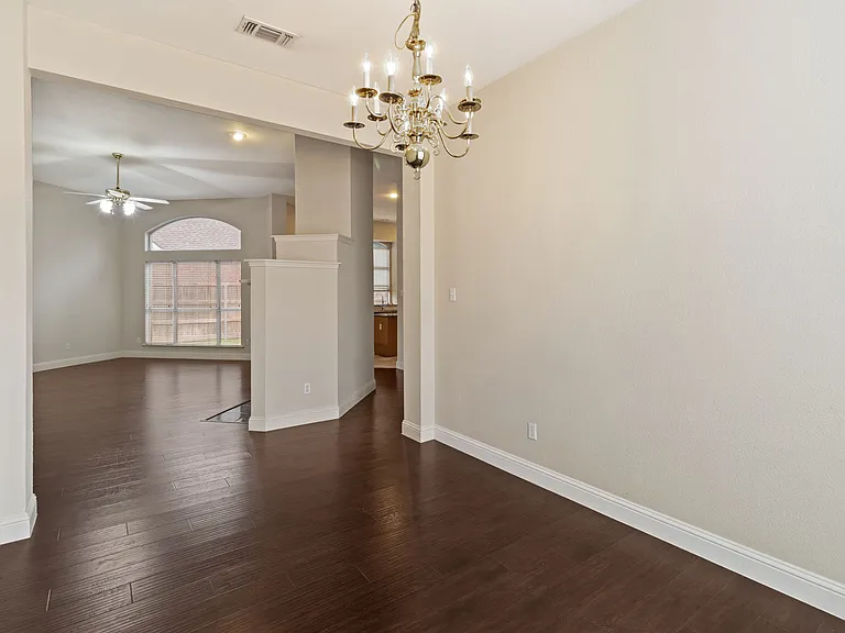 8804 Falcon View Dr — Photo 19