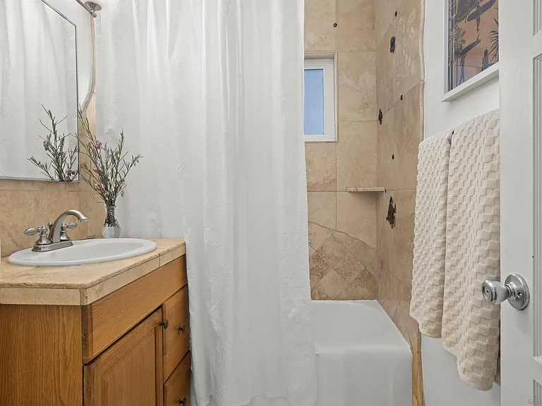 4614 Saratoga Ave — Photo 28